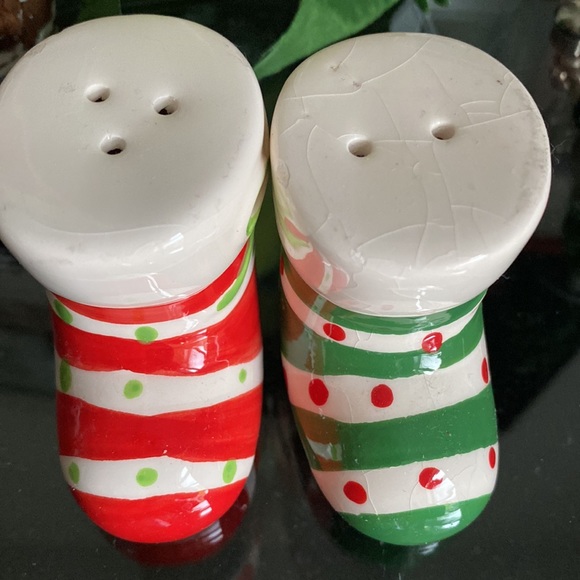 Salt & Pepper shakers - Picture 4 of 8